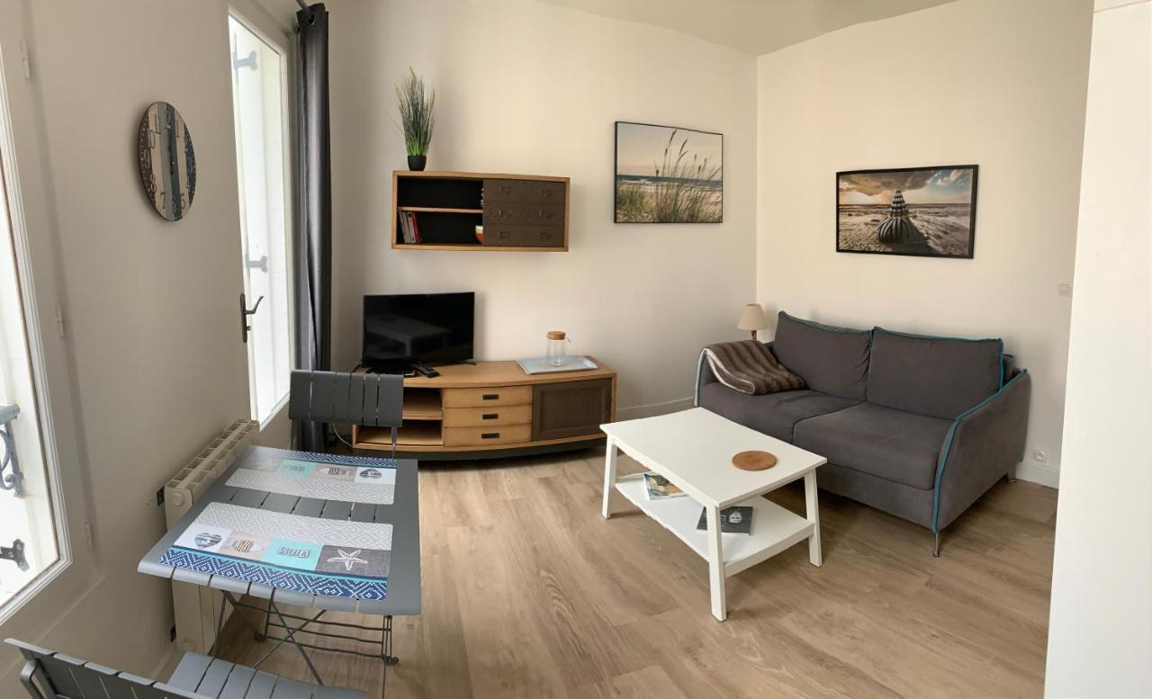 Appartement les parasols de trouville Extérieur photo