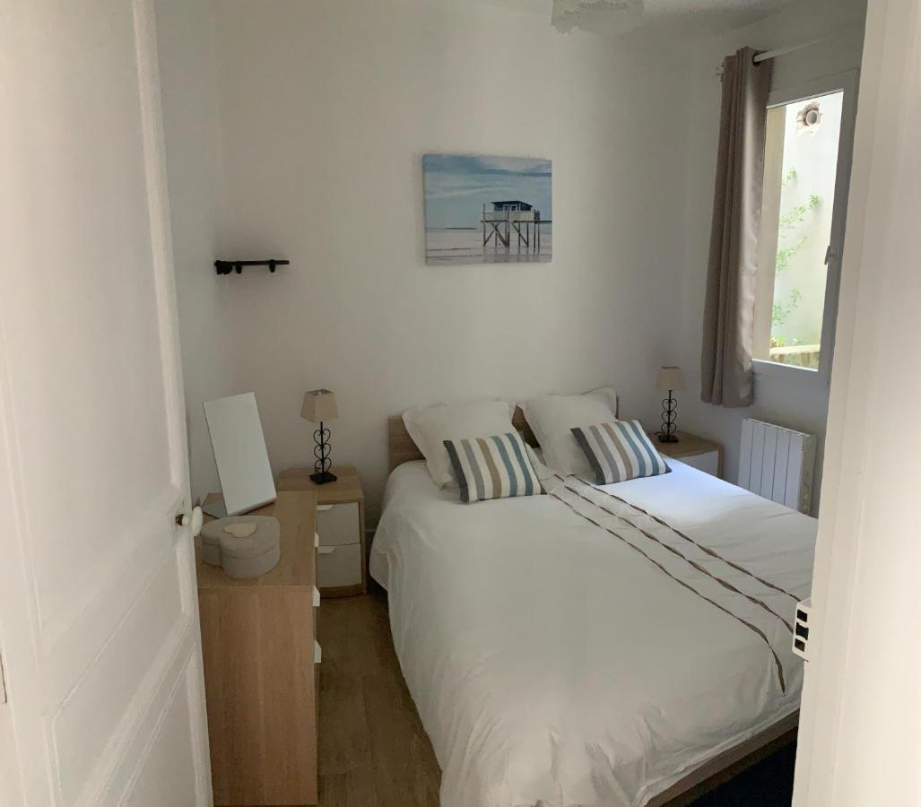 Appartement les parasols de trouville Extérieur photo
